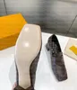 Дизайнерская обувь Высококачественные женские роскошные классические лоферы Старые цветочные модельные туфли на массивном каблуке Женские свадебные туфли для вечеринок Модные удобные повседневные туфли с коробкой