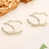 Boucles d'oreilles en diamant Designer Stud Haute Qualité Femmes Marque Lettre Plaqué Or Sier En Acier Inoxydable Perle Boucle D'oreille Fête De Mariage Bijoux Anniversaire