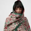 Sciarpa elegante in cashmere con fiori mondani Scialle jacquard fronte-retro da donna Nuova sciarpa calda ispessita autunno e inverno