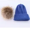 Chapéu de malha com bola de pele de guaxinim real para outono e inverno para meninos e meninas, chapéu de bebê de lã quente ao ar livre, estilo pai-filho