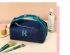 Förvaringslådor Makeup Bag Portable stor kapacitet Super Ins Travel Waterproof Wash Cosmetics
