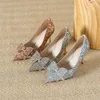 Chaussures habillées Beige Talons hauts à lacets Sexy Crossdressers 2023 Slip sur Bling Sandales Dames Pompes pointues 12cm Gold Bow Crystal La