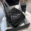 Женская дизайнерская лоскутная сумка-рюкзак-хобо, сплит-состаренная черная, серебристая металлическая фурнитура, двухцветная кожаная цепочка Matelasse, 20 см, винтажная стеганая сумка через плечо на веревке