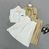 İki Parça Elbise Tasarımcısı MM Sonbahar/Kış Yeni Kolsuz Topla+Katlanmış Etek Seti Kadın Mektubu Jacquard Nakış Zusa