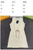 Podstawowe sukienki zwykłe Projektant P dzianina bez rękawów w talii zbiornikowa sukienka z białej prosta i obfita krótka spódnica Nowa na lato 2023 3y5d