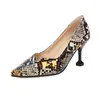 Scarpe eleganti Lady 7cm Tacchi alti medi Décolleté con stampa animalier Punta a punta Arcobaleno Colori misti Trama serpente Designer di lusso Chaussure 47 48