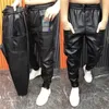 Pantaloni da uomo in pelle da uomo elastico in vita pantaloni finti tasche con cerniera nero streetwear slim pantaloni a matita abbigliamento 231218