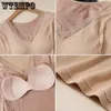 Sous-vêtements thermiques pour femmes Haut de ligne en peluche d'hiver pour femmes Sexy Slim Dentelle Col en V À manches longues Sous-vêtements chauds avec poitrine rembourrée Vêtements thermiques pour femmes 231218