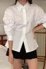 Blusas femininas superaen 2024 coreano chique outono nicho estilo lapela lado fivela design com cintura cinched cor sólida camisa de manga comprida