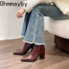 Stivaletti invernali firmati più caldi Cerniere posteriori alla moda Scarpe a punta da donna Eleganti stivaletti corti in peluche Calzature da donna con tacco alto