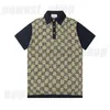 Polos pour hommes Summer 2024 T-shirt de créateur de revers T-shirt T-shirt LETTRE Classique à manches courtes Khaki Blue Patchwork Gold Button Coton Coton Tshirt Tee Tops Shirt Ee Ops