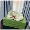 Beige Chaussures Sneaker Multicolor Rhyton Uomo Scarpe da ginnastica Vintage Luxury Sneakers Donna Casual in pelle Designer Taglia 35-45 Scarpe 6EMJ