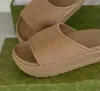 Modedesigner Men Platform Sandal Rubber Slide Leather Women Dress Wedges Beach Slipper