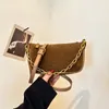 Evening Bags Adjustable Shoulder Strap Exquisite Workmanship Soft And Comfortable Zipper Open Close Shopping Commuter Bag