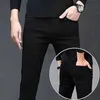 Mäns jeans 2023 Spring och Autumn New Classic Fashion Solid Color Retro Casual Pants Men Slim Bekväm högkvalitativ stretch Jeans 27-38 L231220