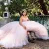 Country quinceanera klänningar ljusrosa halter spets applikation kristallpärlor blommor söt 16 klänning vestidos de 15 prom party klänningar korsett tillbaka 403
