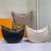 Hobo-Loop-Tasche Damen Designer-Umhängehandtasche Geldbörse Croissant-Kettentaschen Halbmond-Unterarm-Geldbörsen Totes mit großem Fassungsvermögen Taubengrau Creme schwarze Umhängetaschen