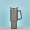 Bouteilles d'eau Gobelet de 40 oz avec poignée et couvercle de paille Tasse isolée Bouteille en acier inoxydable réutilisable Tasse de voyage Porte-gobelet