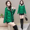 Kvinnors dike rockar Western-stil glansig bomull vadderad jacka kvinnlig kort2023 Autumn Winter Women Parkas Stand Collar Fashion Outcoat