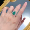 Choucong Sparkling Wedding Rings Luxury Jewelry Real 100% 925 Sterling Silver Water Drop Emerald Moissanite Diamond Gemstones Party Women Engagement Band Ring