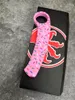 Micro Tech Exclusive dessert Warrior OTF Donut Pink Karambits Knife 2.952 "440C stålblad, T6 Aluminiumhandtag, utomhuscamping Taktiskt självförsvar EDC-verktyg