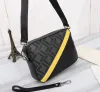 Luxuriöser Briefträger-Umschlag, Designer-Kamerataschen für Männer und Frauen, hochwertige Clutch-Nylon-Handtaschen, CrossBody-Schultertasche, klassische Umhängetasche, Outdoor-Reise-Umhängetasche