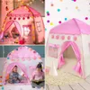 Tendas de brinquedo Tenda infantil Interior Jogos ao ar livre Castelo de jardim para dormir e brincar Princesa Príncipe Playhouse Conto de fadas Teepee presentes Q231220