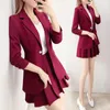 Zweiteiliges Kleid rotes Mini -Outfit 2024 Langarm Set für Women Summer Anzug mit Rock und Blazer Office Womens Short 2 Sets Schwarz