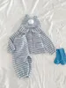 Kleidung Sets Mädchen Baby Puppe Hals Kleidung Zwei Stück Set Frühling Und Herbst Kinder Langarm Top Hosen Streifen Hause eingerichtet