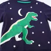 Pullover Little Maven 2023 Halloween Boys Bluza jesienna świetliste dinozaurowe ubrania dla dzieci świecą w ciemne koszule bawełna 231215