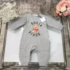 Mamelucos del bebé Niños Niños Niñas Monos Ropa para niños recién nacidos Diseñador Primavera Ropa de otoño Bebés niño Oso Carta Impreso Mameluco Negro Wh c9M9 #