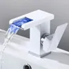 Zlew łazienkowy krany LED Mikser Zimna lawotory kranowy kran i zmieniające kolor kwadratowy basen szafka