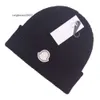 2023 Designer Bonnet Lettre classique Bonnet tricoté Caps pour hommes Femmes Automne Hiver Chaud Épais Laine Broderie Chapeau Froid Couple Mode Street Chapeaux