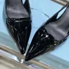 Kvinnliga sandaler höga klackar platt skor lyxiga spetsiga slingback klackar patent läder skor mode sommarklackade tofflor klädskor triangel tidigt vår toppkvalitet