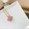 Hoogwaardige luxe klassieke vier klaver hanger kettingen designer ketting 18K goud roze schelp voor meisje bruiloft moederdag sieraden vrouwen