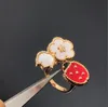 Ny 2023 Trend Europeiska varumärke Rose Gold Rings Women White Fritillaria Lucky Flower Ring Spring Ladybug Smycken