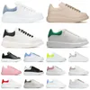 2024 Designer Chaussures décontractées Sneakers Men Femmes Sports Chaussure Couronne classique Crème Noire et blanc rose clair bleu extérieur Traine de sport