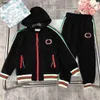 Varumärkesbarn Tracksuit Designer Baby High Quality Sports Suit Size 100-150 dragkedja Hooded Boys Jacket och Sweat Pants DEC10 DEC10