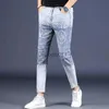 Mäns jeans högkvalitativa herrtryck denim byxor smala fit gata mode casual jeans färgkontrast fotledslängd jeans byxor; L231220