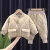 Childrens Winter Jacket Top i dolne ubrania Ustaw solidny kolor do bojkotowych spodni Dwuczęściowe chłopiec dziewczyny w dół 231220