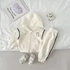 Комплекты одежды, осенний комплект свитера с капюшоном для новорожденных, 2023, спортивная одежда для девочек и мальчиков, костюм для малышей, хлопковый комплект с милым медвежонком для младенцев