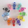 Orologi da polso con diamanti di moda da donna di vendita caldi Orologio sportivo da uomo in epoca di Ginevra con cinturino in silicone luminoso a led