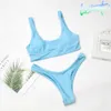 2024 Nowy luksusowy projektant klasyczny zestaw bikini seksowny dla kobiet przezroczysty pasek kształt podzielone stroje kąpielowe na plażę i basen niebieski