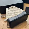 럭셔리 여성 버킷 가방 가죽 가죽 디자이너 백팩 크로스 바디 책 가방 체인 백 팩 검은 흰색 책가방 패션 학교 가방 퀼트 어깨 여행 핸드백