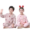 Dziecięcy piżamie Zestawy aksamitne zimowe noszenie snu dla dzieci ciepłe dziewczyny pijama chłopcy nocne 310 yeears nastolatek dom nosza ubrania 231220