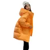 Mulheres para baixo parkas leite laranja para baixo algodão casaco feminino inverno comprimento médio pequeno casaco de algodão engrossado solto casaco de algodão 231219