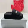 Buty designerskie Paris Slipper Furry platforma sandałowe pluszowe kapcie hafty b słowo para pluszowe kapcie furry slajd zamszowe kapcie ocrjl