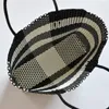 Sacos de noite Famoso Weave Basket Bag Handmade Praia Verão Rattan Bolsas Mulheres Moda Grande Messenger Kintted Causal Ombro