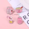 Pink Fun Brosch Söt Soda Bottle Spray Milk Juice Box Ramen Metal Badge Punk Clothing Women Lapel Pins smycken Tillbehör gåva