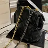 19 Seri Sırt Çantası Tasarımcı Kadın Omuz Çantası 24cm Deri Elmas Altın Donanım Metal Toka Lüks El Çantası Matelasse Zincir Crossbody Çanta Makyaj Çantaları Sacoche